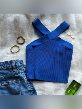 Aritzia Babaton Sculpt Knit Criss Cross Cropped Tank